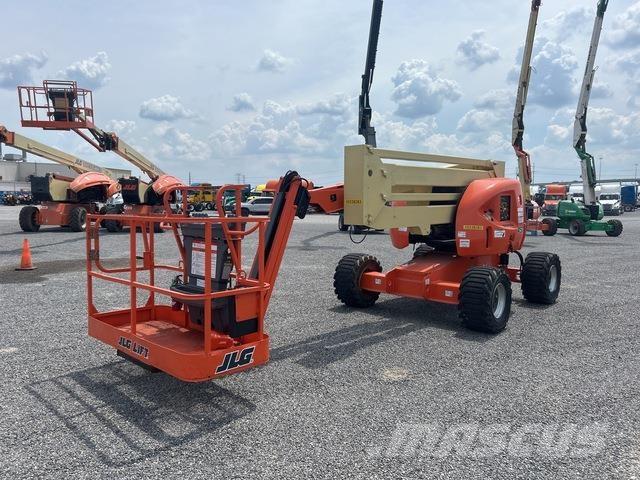 JLG 450AJ Articulated boom lifts