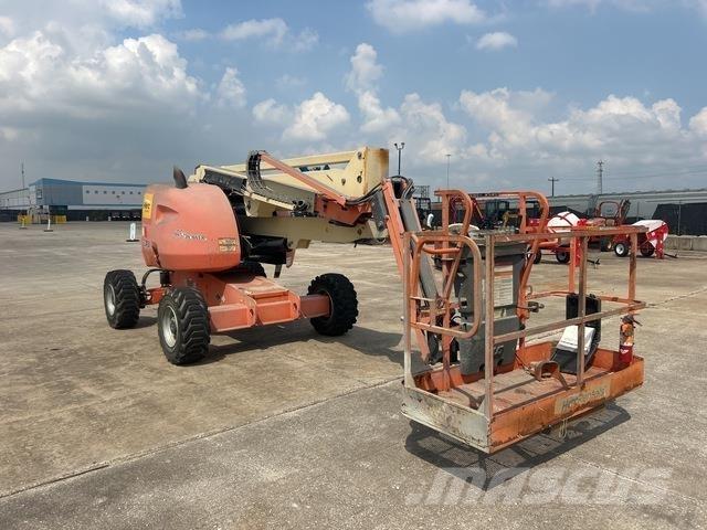 JLG 450AJ Articulated boom lifts