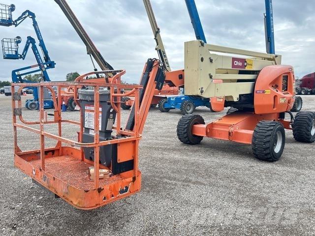 JLG 450AJ Articulated boom lifts