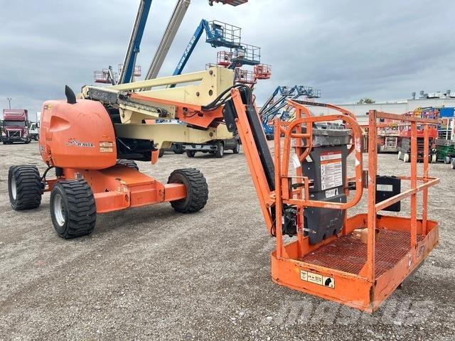JLG 450AJ Articulated boom lifts