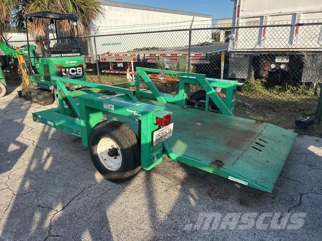 JLG 4610 Lowboy trailer