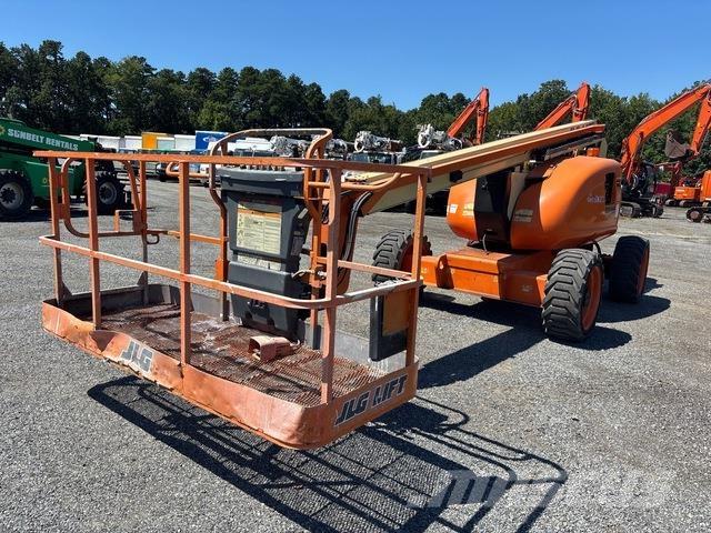 JLG 600A Articulated boom lifts