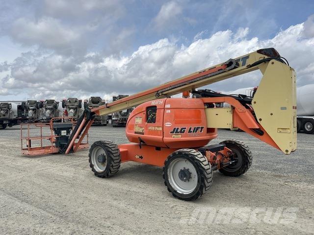 JLG 600AJ Articulated boom lifts
