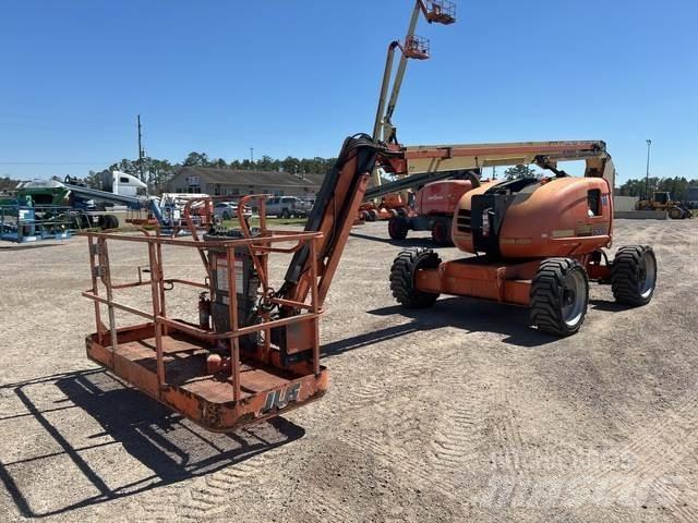 JLG 600AJ Articulated boom lifts