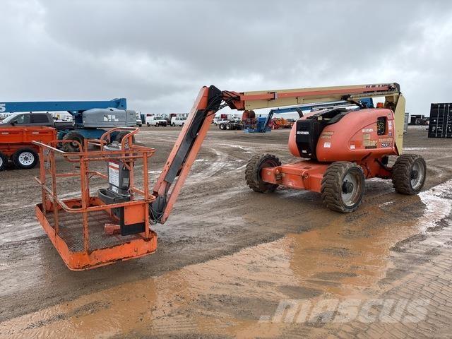 JLG 600AJ Articulated boom lifts