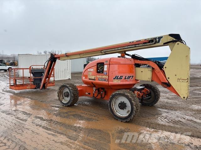 JLG 600AJ Articulated boom lifts