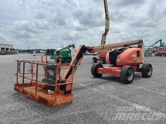 JLG 600AJ Articulated boom lifts