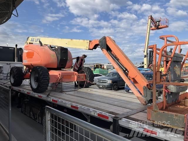 JLG 600AJ Articulated boom lifts