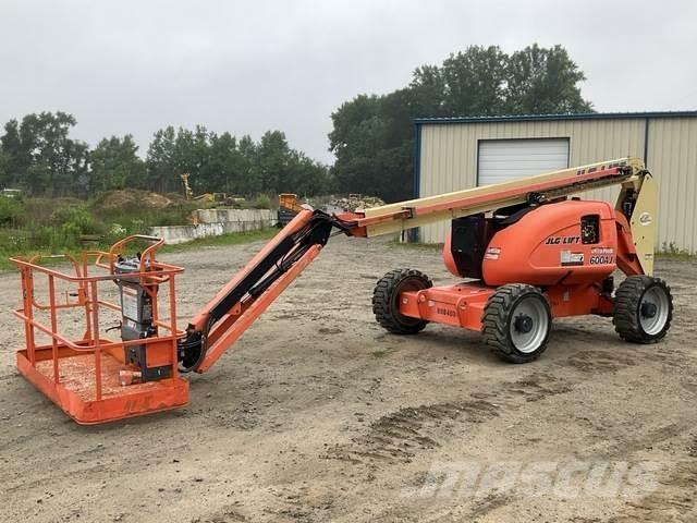 JLG 600AJ Articulated boom lifts