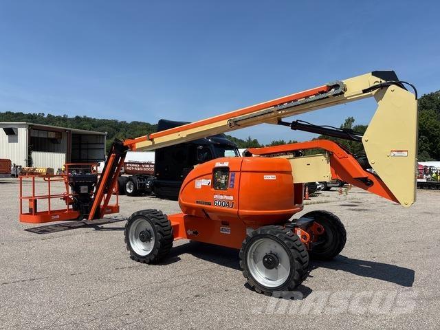 JLG 600AJ Articulated boom lifts