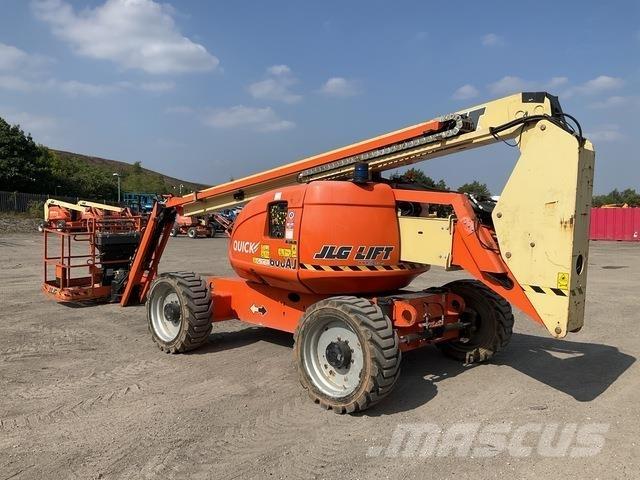 JLG 600AJ Articulated boom lifts