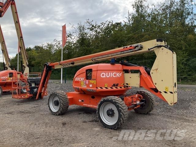 JLG 600AJ Articulated boom lifts