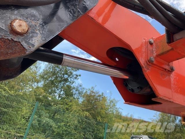 JLG 600AJ Articulated boom lifts