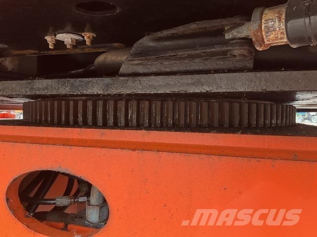 JLG 600AJ Articulated boom lifts