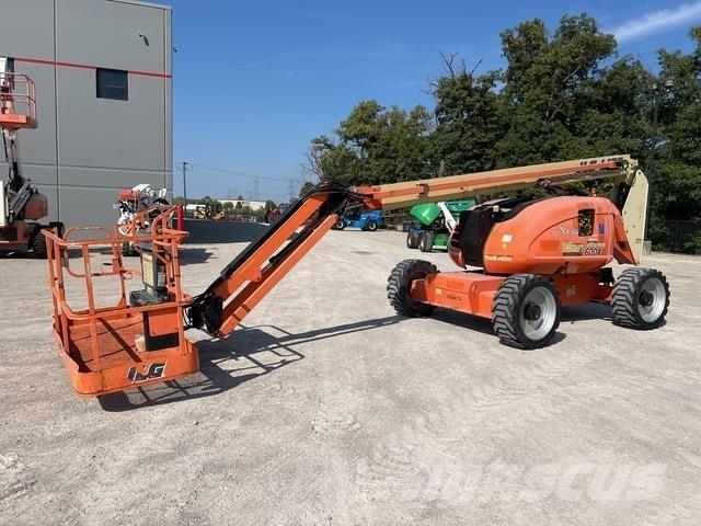 JLG 600AJ Articulated boom lifts