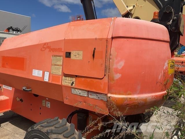 JLG 660SJ Telescopic boom lifts