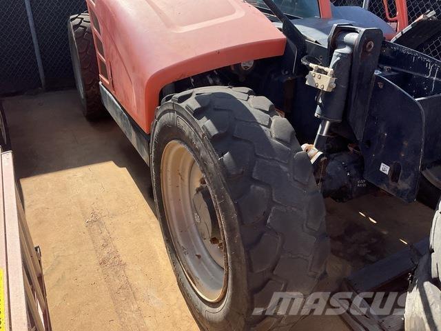 JLG 742 Telescopic Handlers