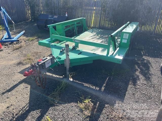 JLG 7612 Lowboy trailer