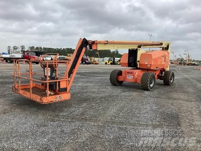 JLG 800 AJ Articulated boom lifts