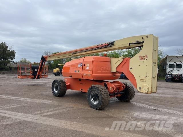 JLG 800 AJ Articulated boom lifts