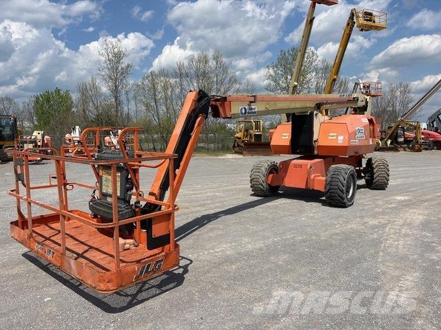 JLG 800 AJ Articulated boom lifts