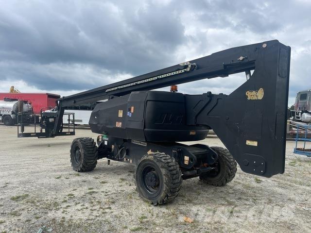 JLG 800A Articulated boom lifts