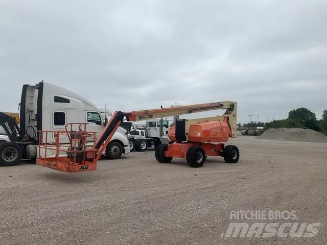 JLG 800AJ Articulated boom lifts