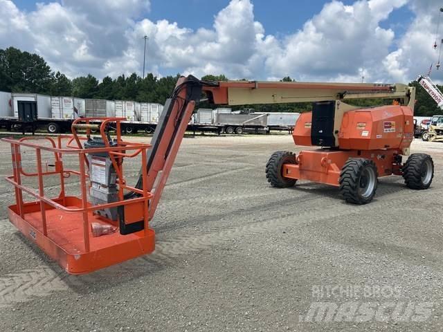 JLG 800AJ Articulated boom lifts