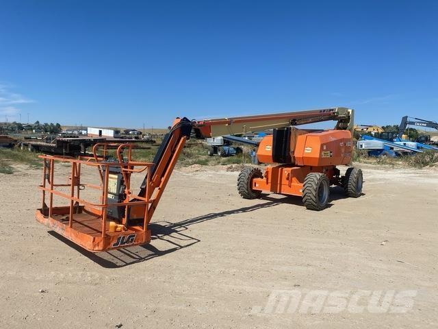JLG 800AJ Articulated boom lifts