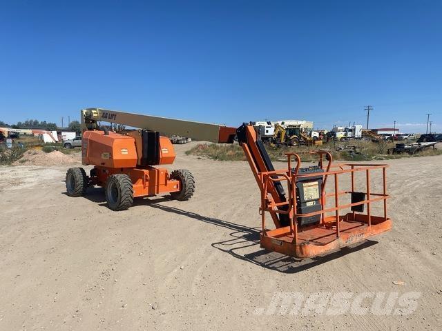 JLG 800AJ Articulated boom lifts