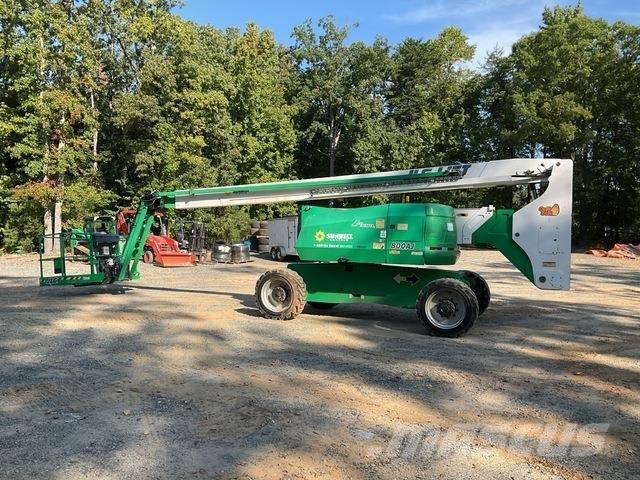 JLG 800AJ Articulated boom lifts