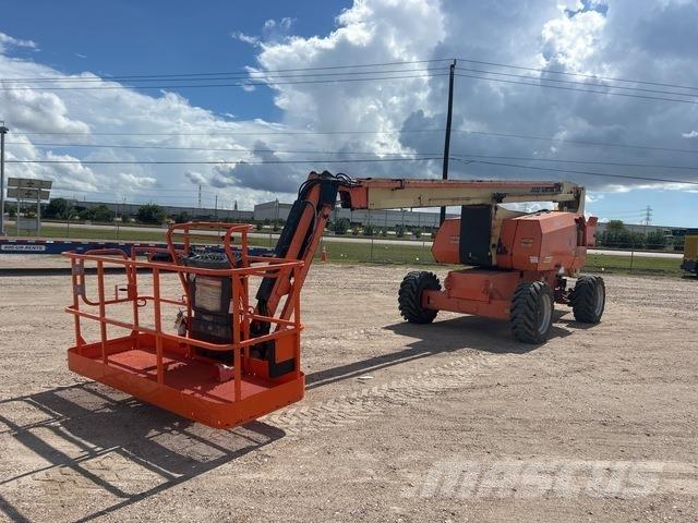 JLG 800AJ Articulated boom lifts