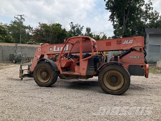 JLG 944E-42 Telescopic Handlers