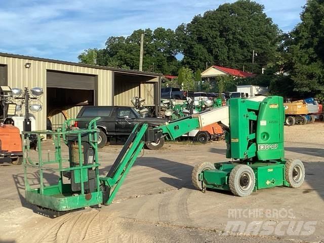 JLG E300 AJP Articulated boom lifts