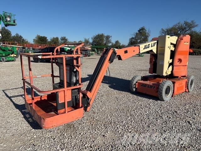 JLG E300AJ Articulated boom lifts