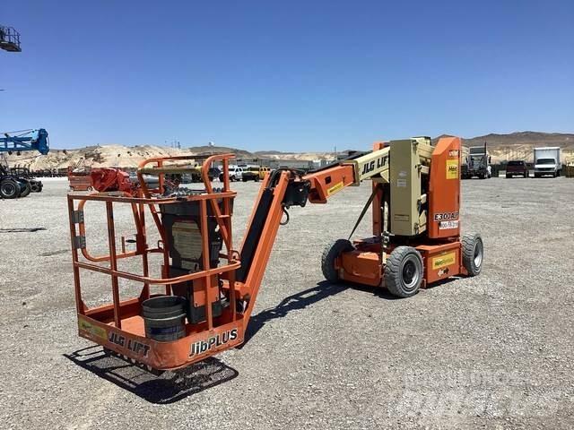 JLG E300AJP Articulated boom lifts