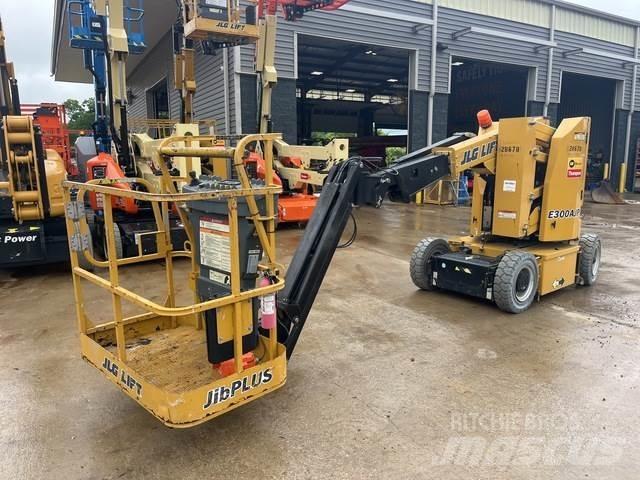 JLG E300AJP Articulated boom lifts