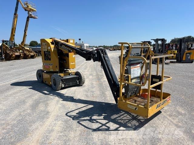 JLG E300AJP Telescopic boom lifts