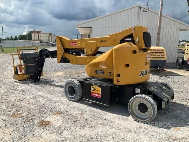 JLG E400AJPN Articulated boom lifts