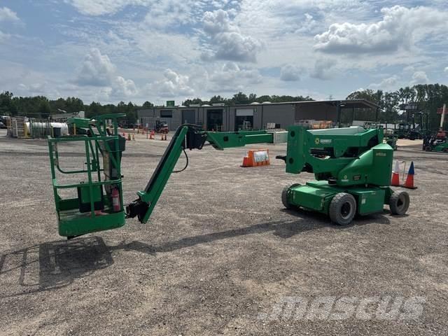JLG E400AJPN Articulated boom lifts