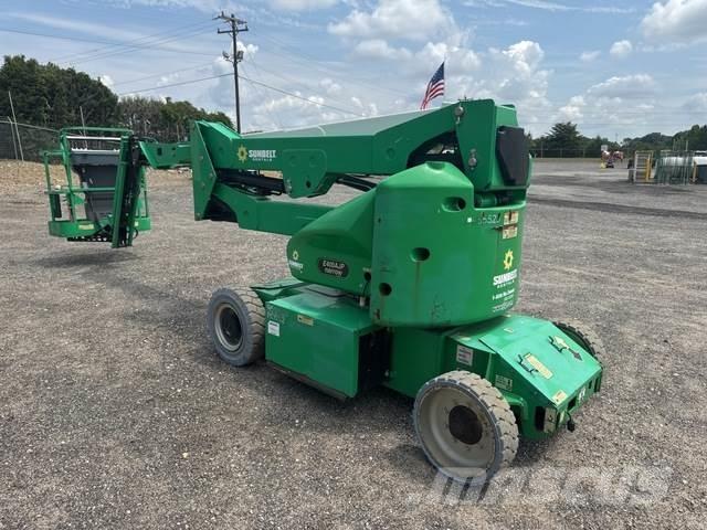 JLG E400AJPN Articulated boom lifts
