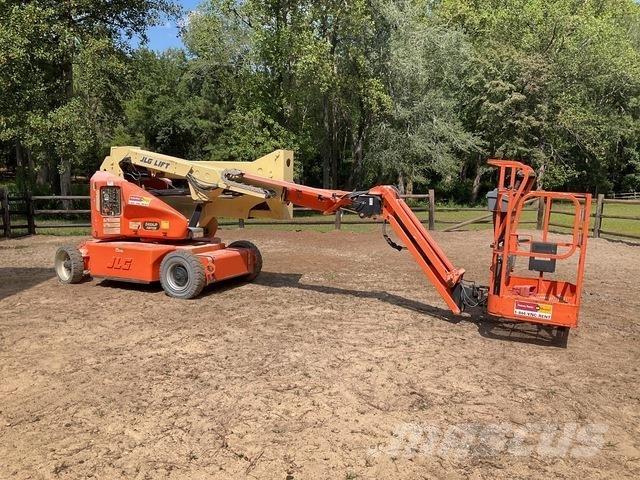 JLG E400AJPN Articulated boom lifts