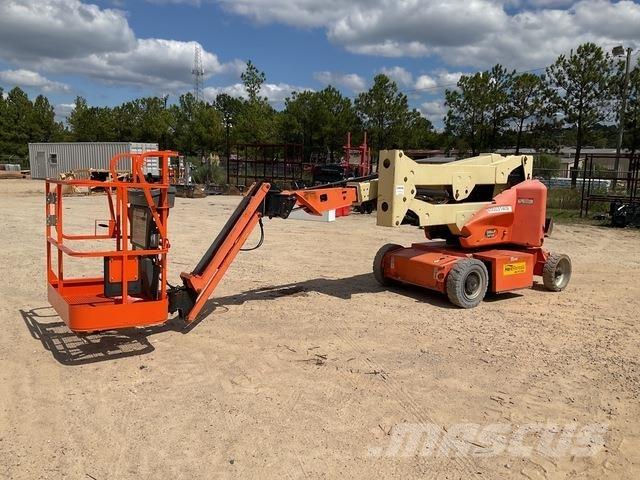 JLG E400AJPN Articulated boom lifts