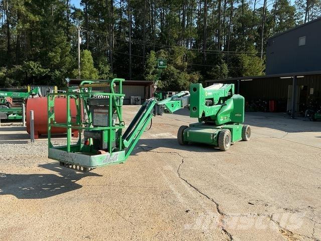 JLG E400AJPN Articulated boom lifts