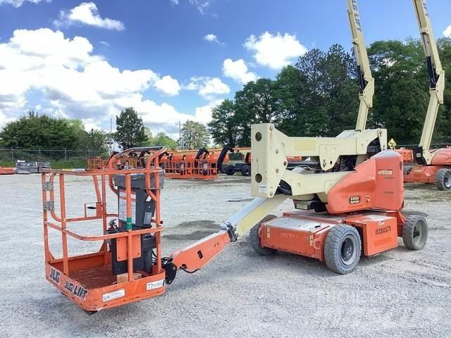 JLG E400AN Articulated boom lifts