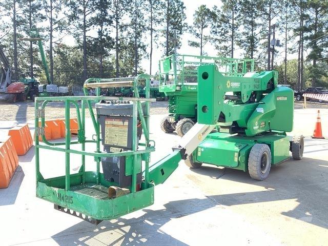 JLG E400AN Articulated boom lifts
