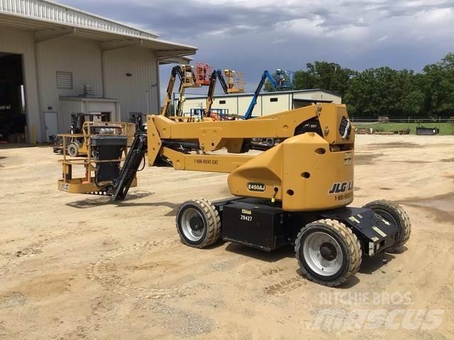 JLG E450AJ Articulated boom lifts