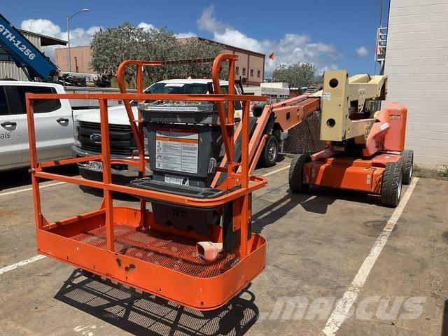 JLG E450AJ Articulated boom lifts