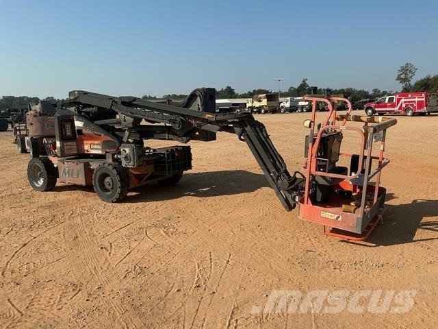 JLG E450AJ Articulated boom lifts