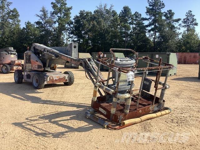 JLG E450AJ Articulated boom lifts
